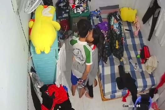 Em níu kéo bạn trai bằng cái lỗ lồn khiến anh ấy không thể rời xa