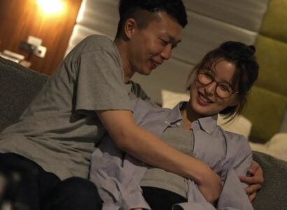 Gặp lại “người yêu cũ” và “thỏa thuận” cùng đi “khách sạn”